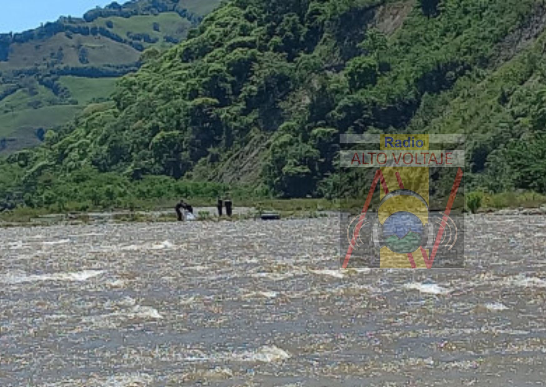 Hallan 2 cuerpos  en el Río Arma